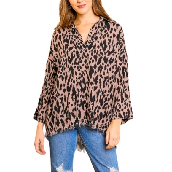 Umgee Animal Print Long Sleeve V-Neck Tunic Oversized Top - Picture 2 of 9